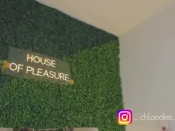 Chaturbate Live Sex Cam of chloe_dee_