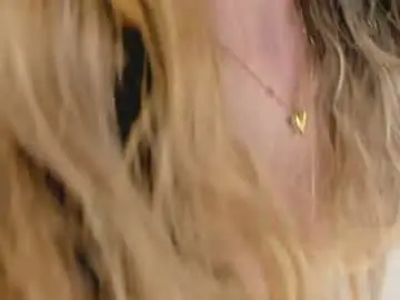 Chaturbate Free Porn Cam of chloe_dee_