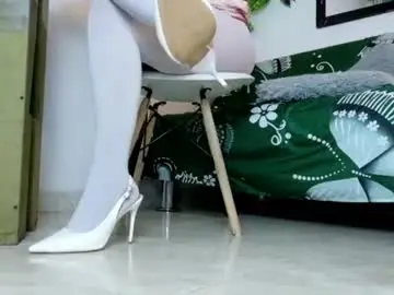 Chaturbate Live Sex of diamond_lucy83