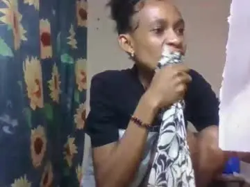 Chaturbate Live Sex Cam of littleyanah