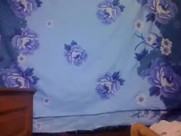 Chaturbate Live Sex Cam of littleyanah