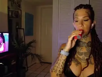 Chaturbate Live Porn of tattooed_natalia
