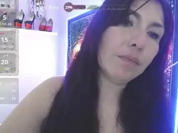 Chaturbate Nude Webcam of evelyn_mature19