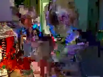 Chaturbate Live Sex Cam of tinnadawson