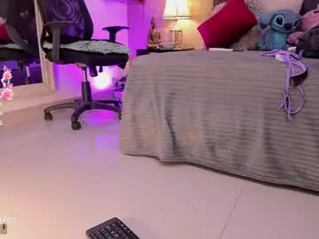 Chaturbate Live Sex Cam of mariana_c