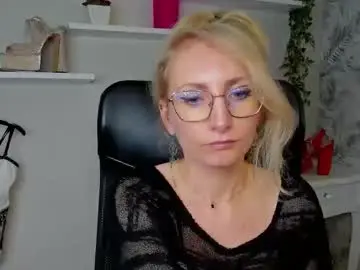 Chaturbate Sex Cam of cinderellamoon