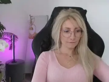 Chaturbate Best live sex cam show of cinderellamoon