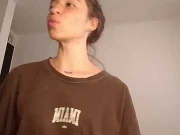 Chaturbate Sex Cam of alina_lee01
