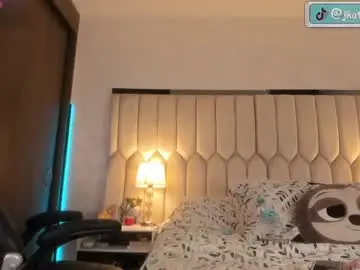 Chaturbate Best live sex cam show of alejaramillo_