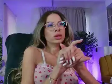 Chaturbate Best live sex cam show of allenamoon
