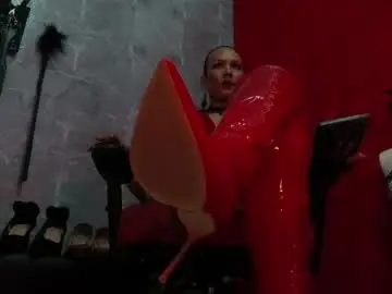 Chaturbate Watch Live Sex Cams of feetbynic37