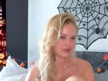 Chaturbate Live Sex Cam of larine_morgan