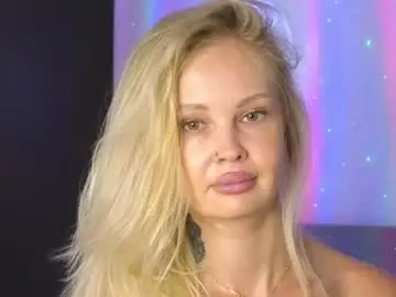 Chaturbate Live Sex Cam of larine_morgan