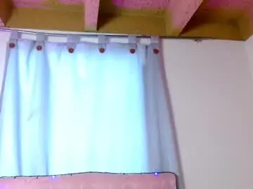 Chaturbate Free Live Porn of brunette_queen1