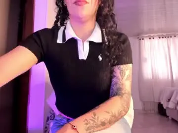 Chaturbate Live Sex Cam of mia_velvet1