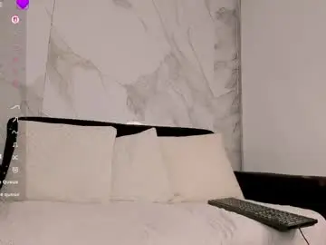 Chaturbate Live Sex of roxy_wild3