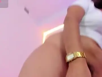 Chaturbate Live Sex Cam of anna_ross_