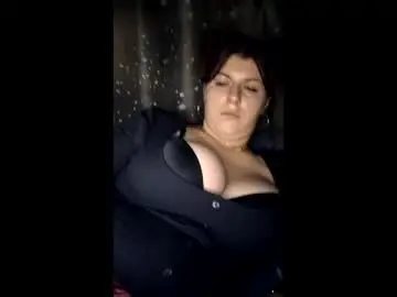 Chaturbate Live Sex Cam of bigtitslala