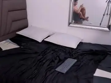 Chaturbate Best live sex cam show of isa_juanjo