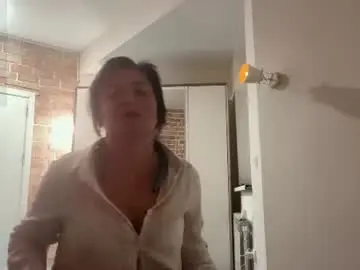 Chaturbate Live Sex Cam of fifi_vivi