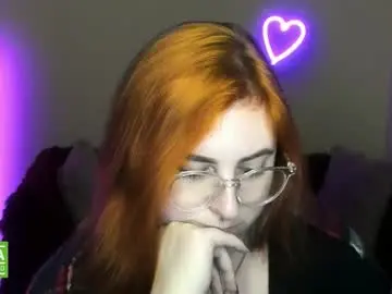 Chaturbate Nude Webcam of alicia_side_red