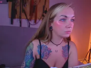 Chaturbate Live Sex of carrie_moonshine