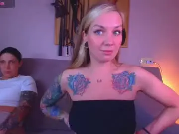 Chaturbate Adult Video Chat of carrie_moonshine