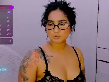 Chaturbate Live Sex Cam of zakura_ania