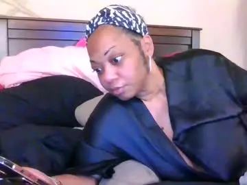 Chaturbate Live Sex Cam of brownroundrenee