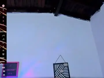 Chaturbate Live Porn of dafnemoon_1