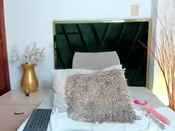 Chaturbate Best live sex cam show of ravenash_
