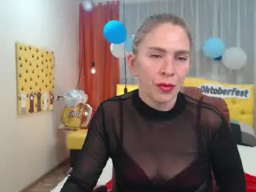 Chaturbate Live Sex Cam of tessadaybreak