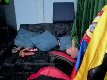 Chaturbate Live Sex Cam of charlottee_lovee69
