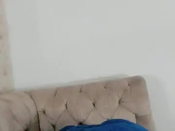 Chaturbate Watch Live Sex Cams of kira_mackenzie