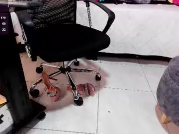Chaturbate Sex Cam of sexy_hot_milf_