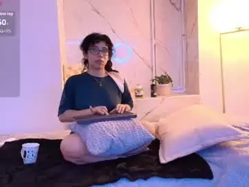 Chaturbate Live Porn of laena_castillo