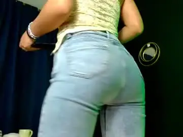 Chaturbate Free Porn Cam of aveline_nuit