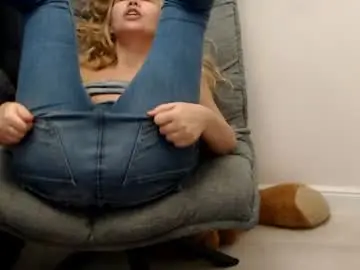Chaturbate Adult Webcam of mesexylady34