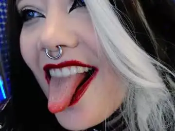 Chaturbate Free Live Porn of wickedxqueen