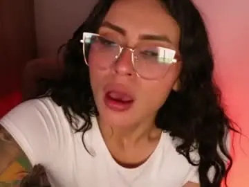Chaturbate Live Sex Cam of lara_bombshelll