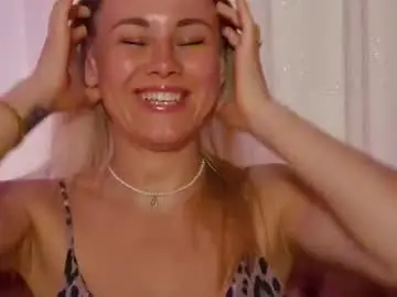 Chaturbate Live Sex Cam of cutie_xoxo_