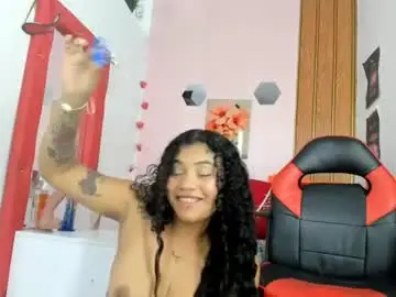 Chaturbate Free Porn Cam of ellybloom