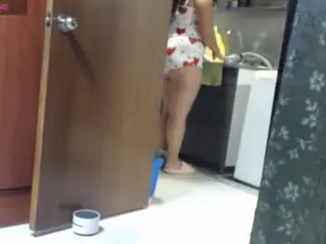 Chaturbate Best live sex cam show of miia_big1boobs