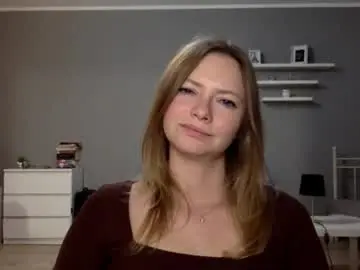 Chaturbate Live Sex Cam of lux_millie