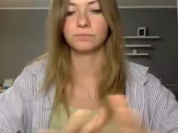 Chaturbate Sex Cam of lux_millie