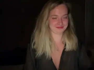Chaturbate Free Live Porn of moonlit_kiss_