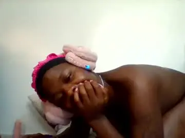 Chaturbate Live Sex Cam of savage_petal_