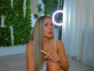 Chaturbate Adult Webcams of zinasquirts
