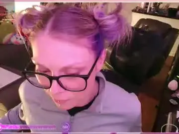 Chaturbate Live Sex Cam of aliceliddell710