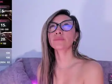 Chaturbate Best live sex cam show of tila_tequila15